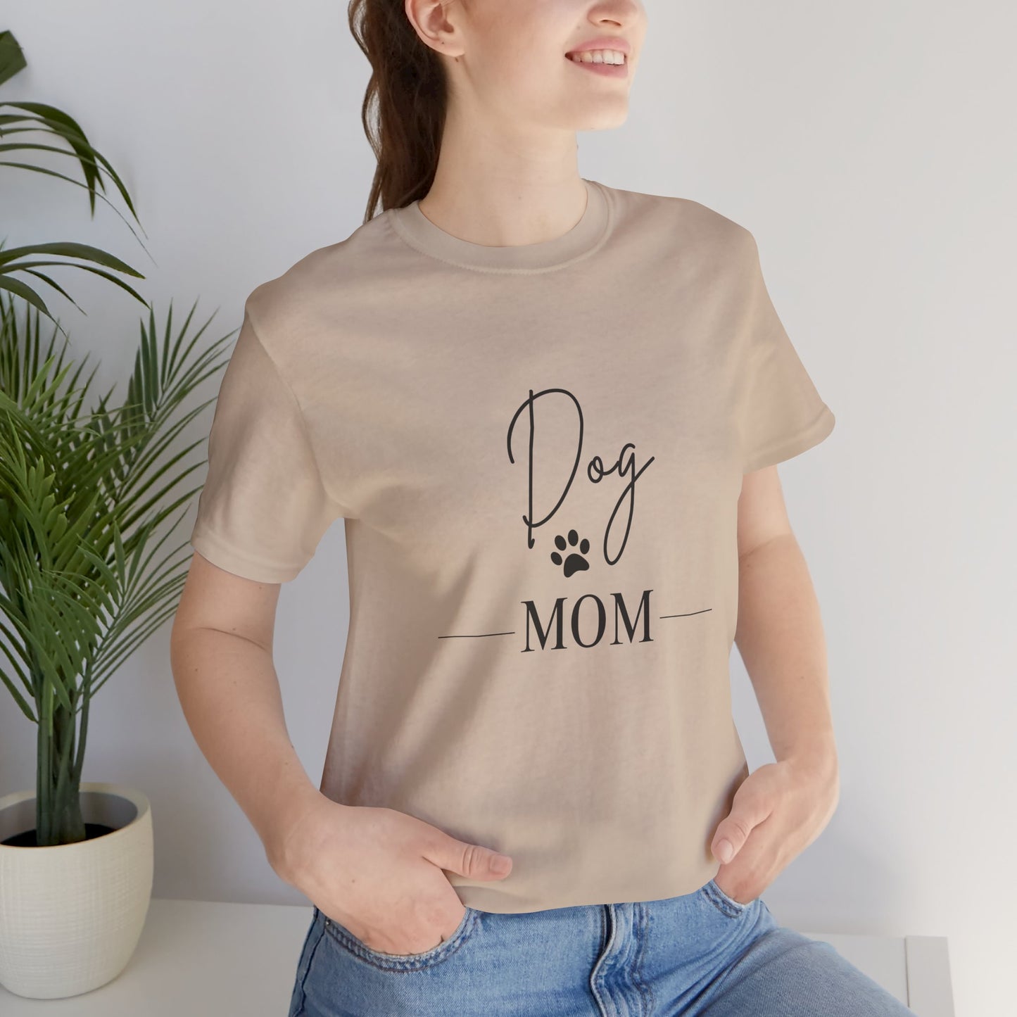 Dog Mom Unisex Jersey Tee - Perfect Gift for Dog Lovers